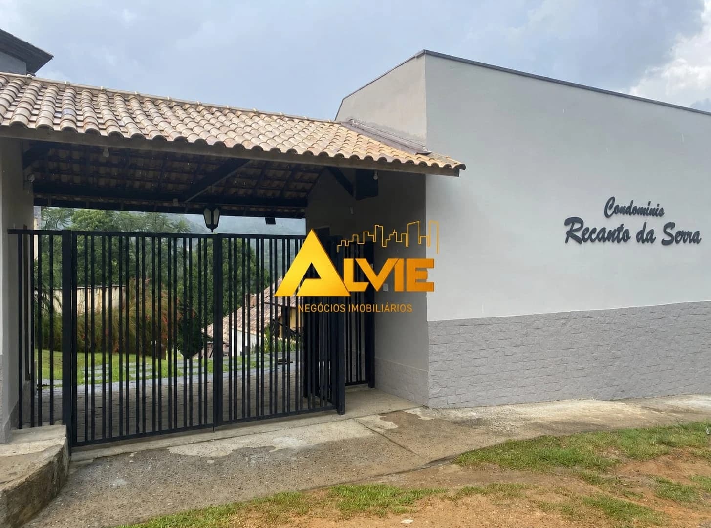 Vendo um chalé maravilhoso em Penedo!